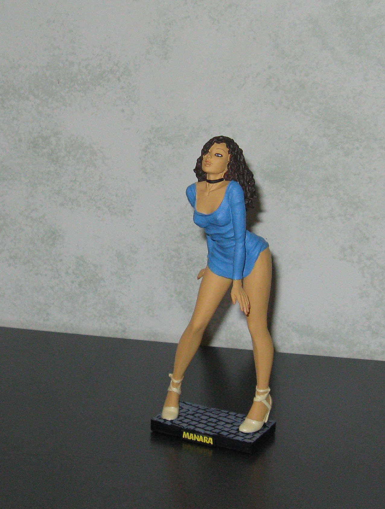 Figurines 16 : Lou-lou - Les Aventures africaines de Giuseppe Bergman numero d'image 2